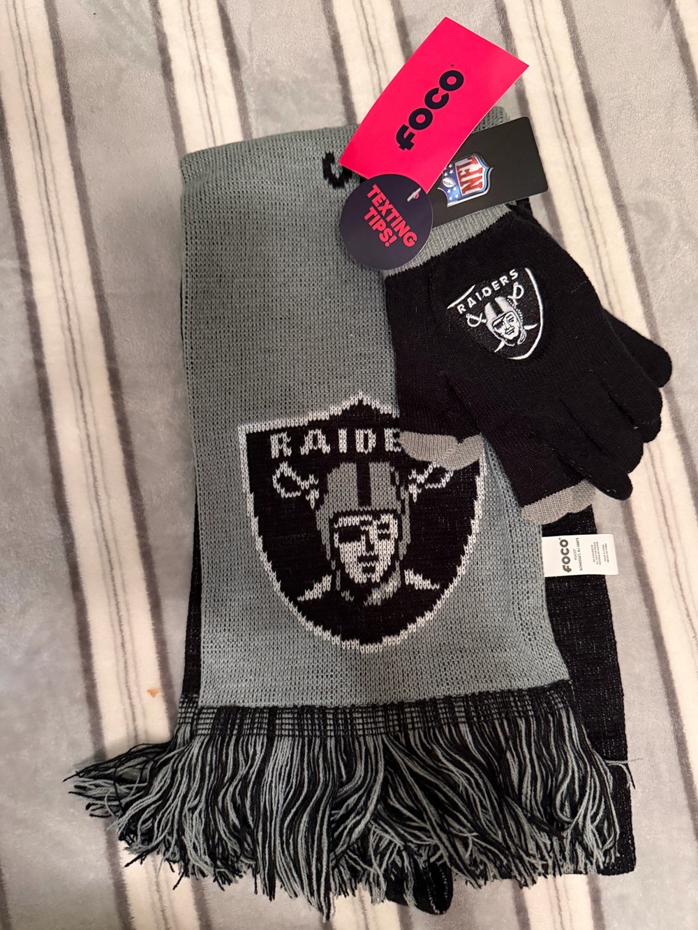 Riders Gray and Black NFL Scarf with Matching Gloves